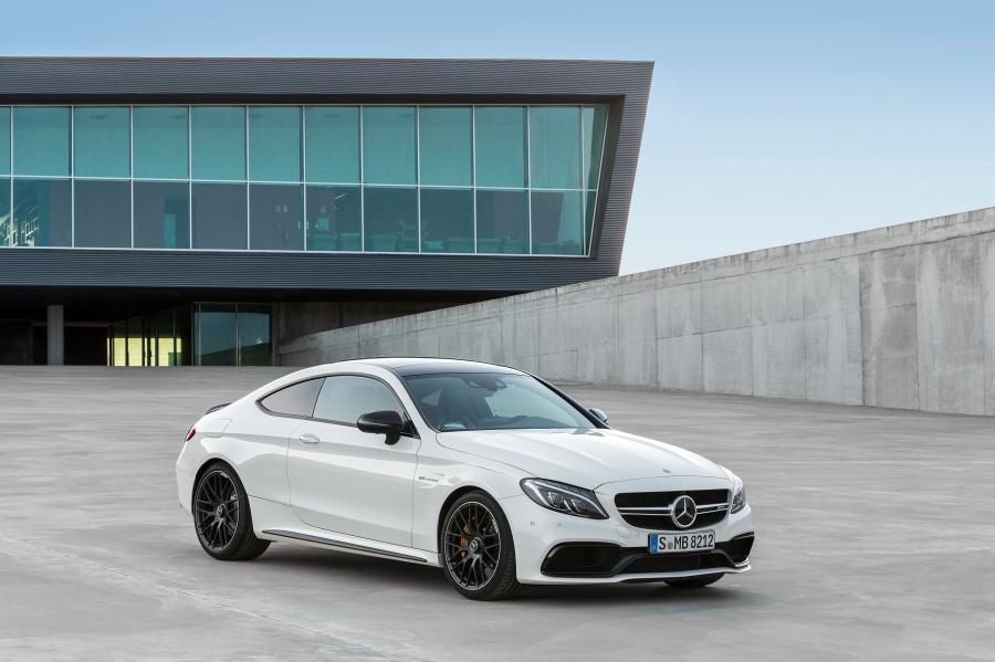  Mercedes-AMG C63 S Coupe 2015 года  (фото 8 из 40)